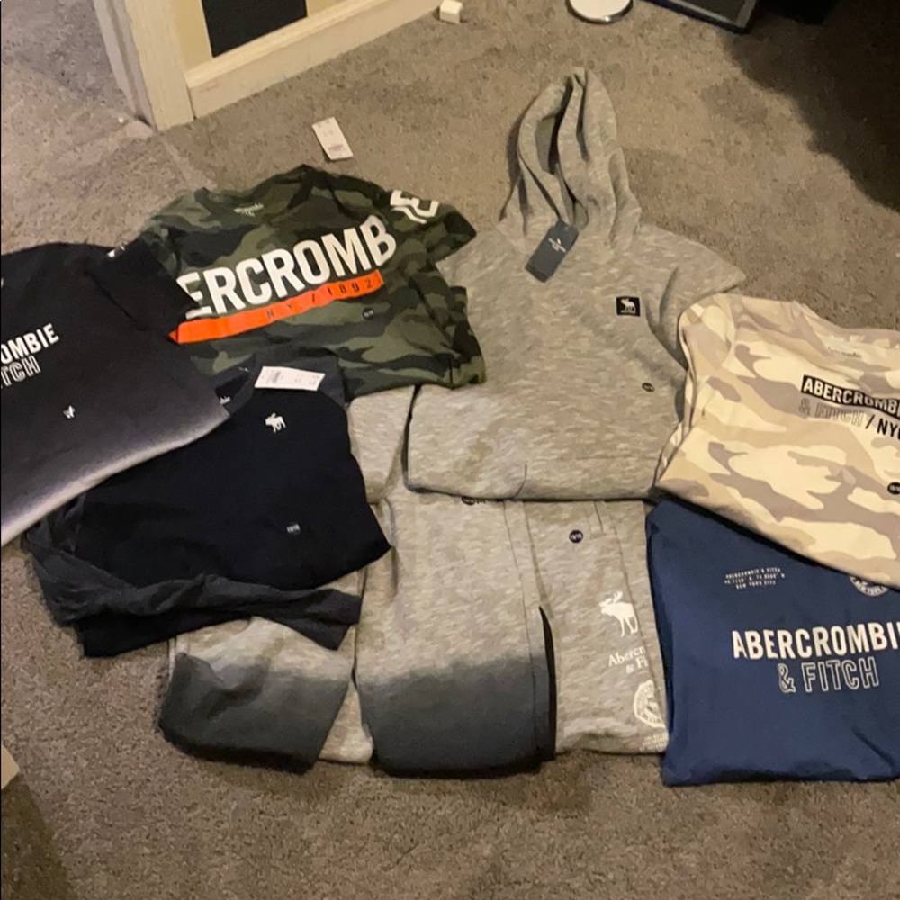 Bundle of 15/16 Abercrombie clothes
